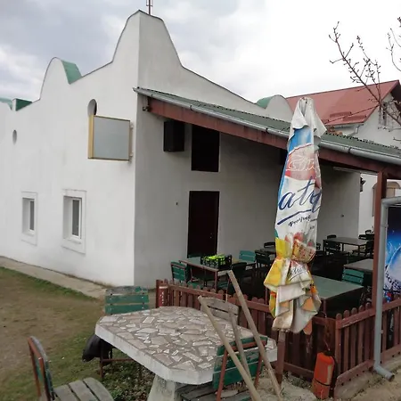 Gasthaus Enduro Bica * Caransebes